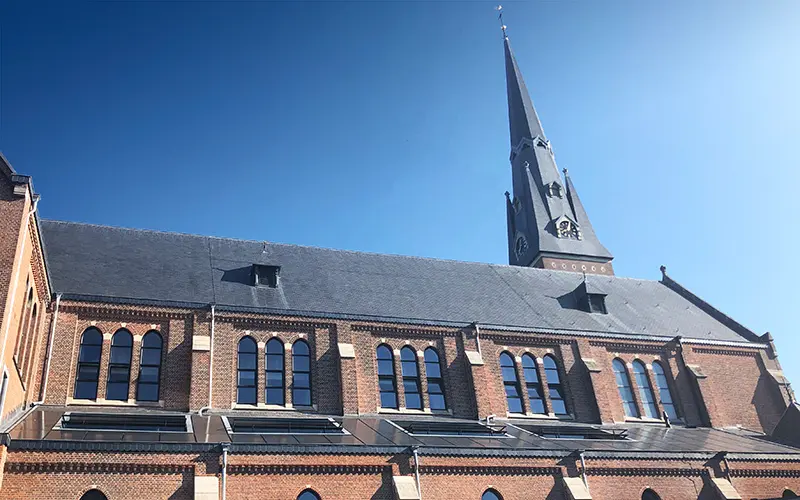 Clearline fusion solar PV installed on the The Heilig Hart van Jezus Kerk (Sacred Heart Church) near the city centre in Breda, Netherlands. This historic church was converted to 20 homes.